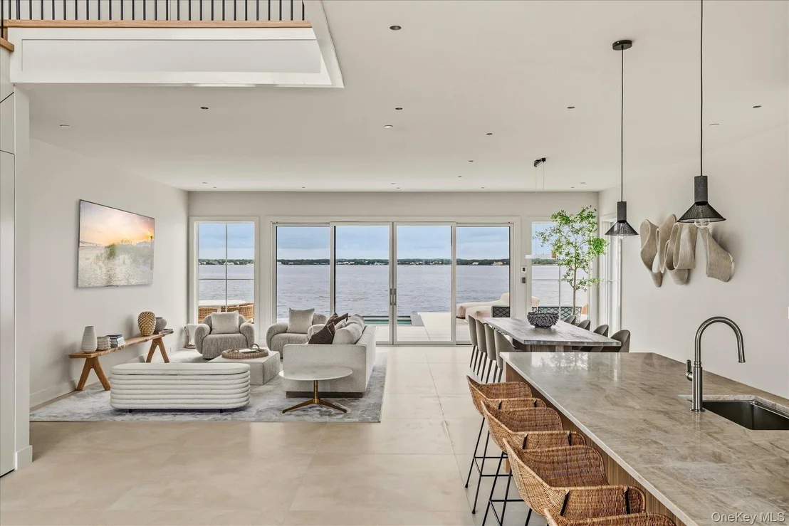Photo of 498 Dune Road