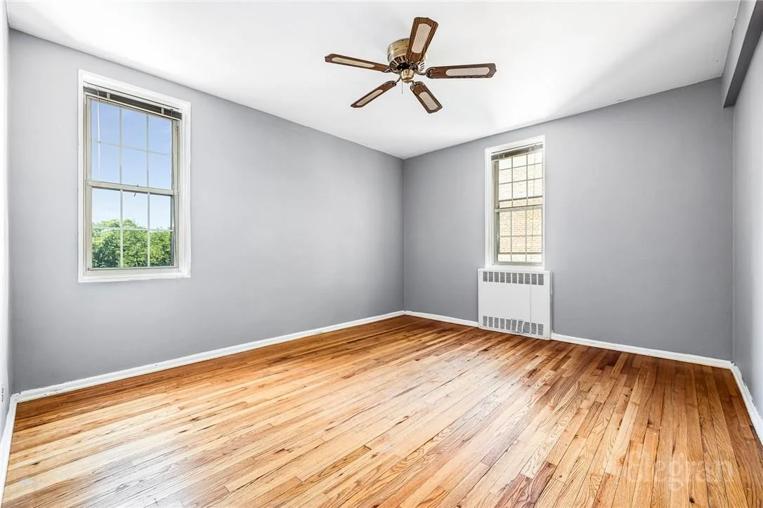 Photo of Unit B57 at 766 Bronxriver Road
