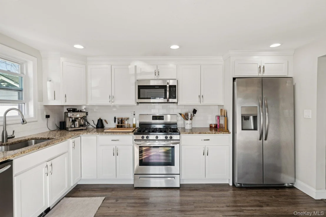 Photo of 72 Waverly Avenue