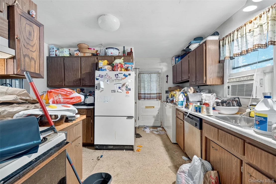 Photo of 25 Russell Road