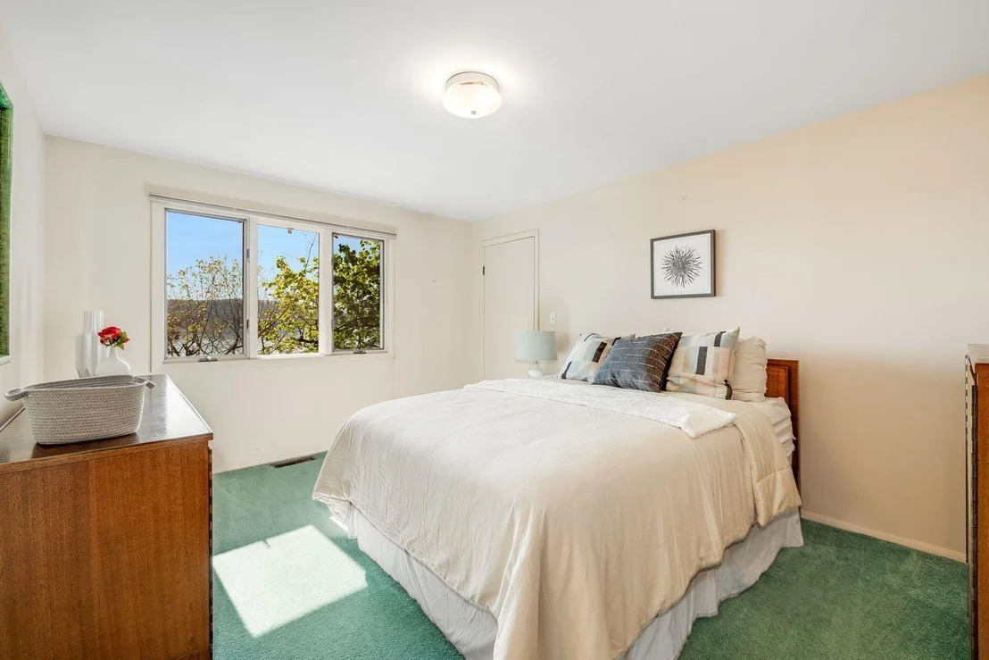 Photo of 444 River Road