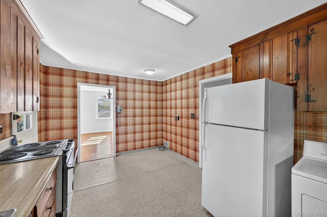Photo of 12 Mid Oaks Drive
