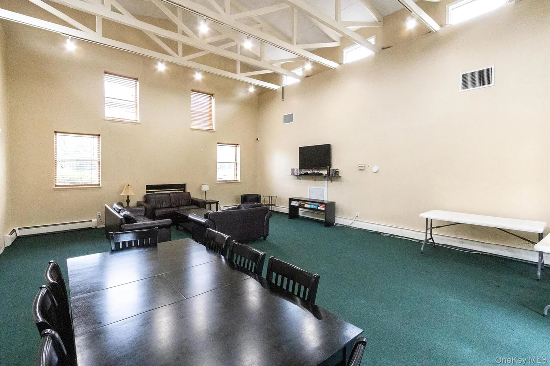 Photo of Unit 9B at 2449 F Union Boulevard