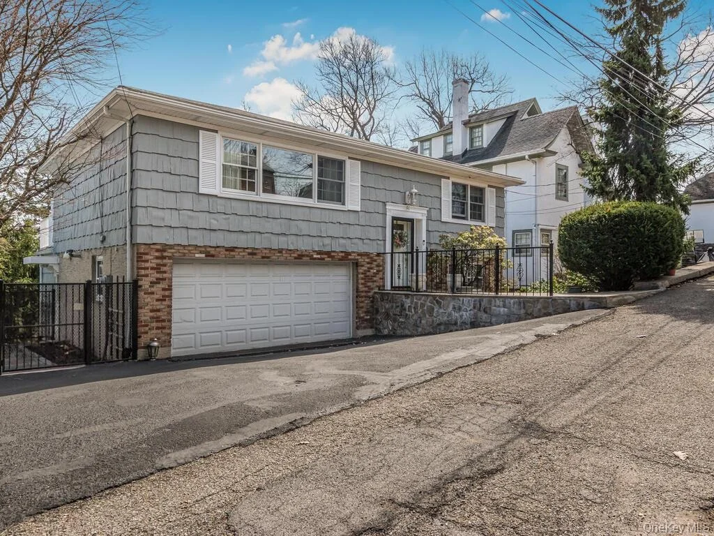 Photo of 91 Edgecliff Terrace