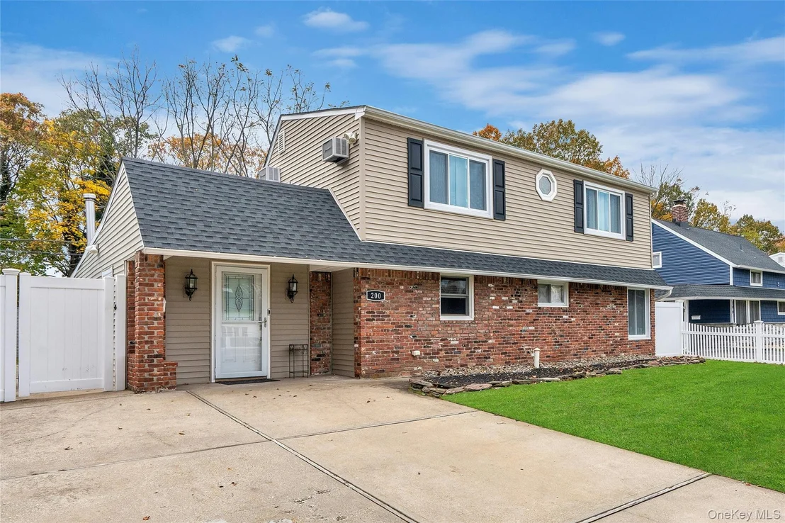 Photo of 200 Willowood Drive