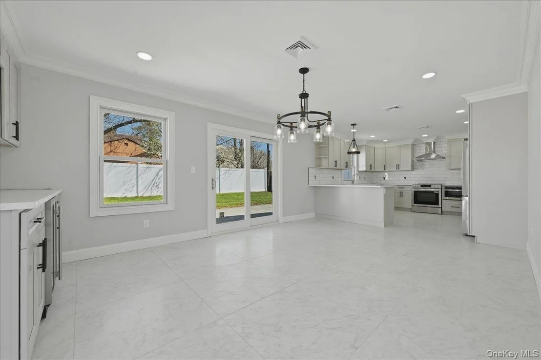 Photo of 61 Gardiners Avenue