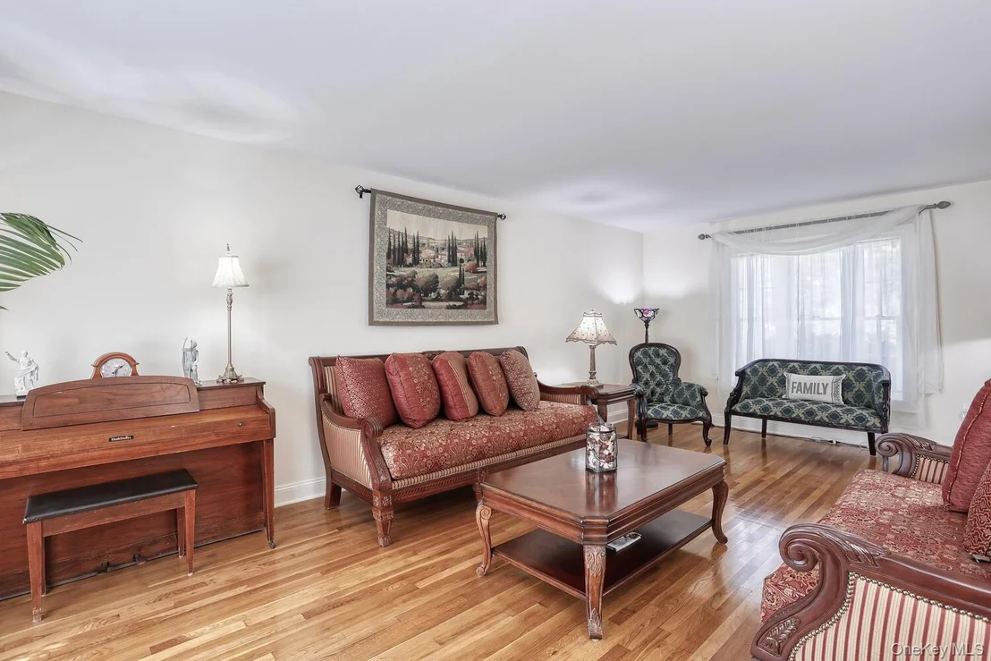 Photo of 19 Yorkshire Drive