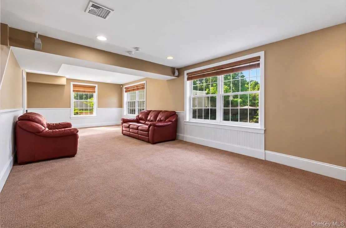 Photo of 17 Arbor Court