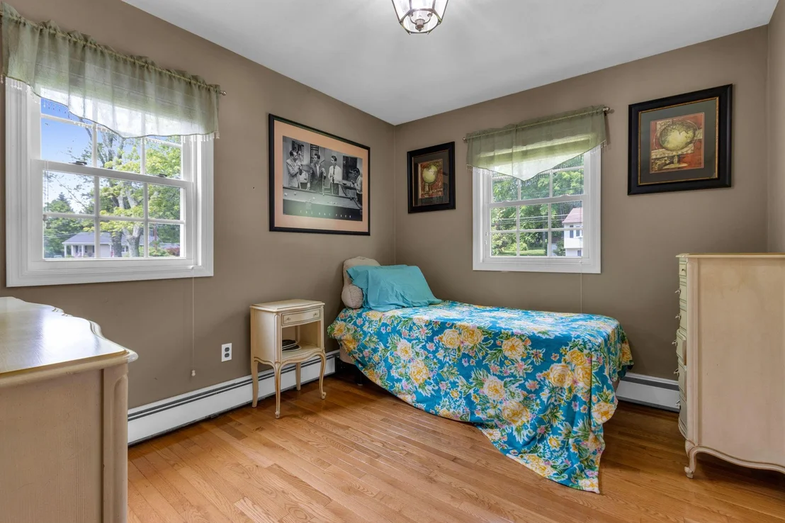Photo of 42 Robin Drive
