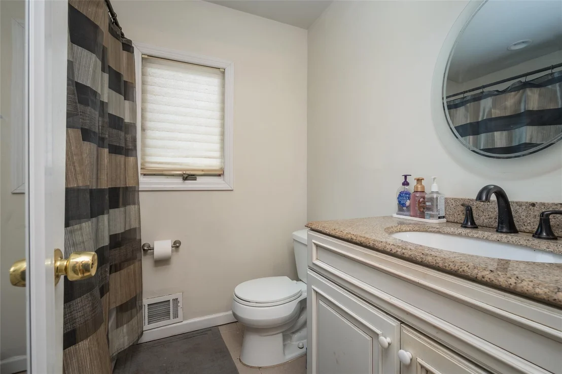 Photo of 3421 Oceanside Road