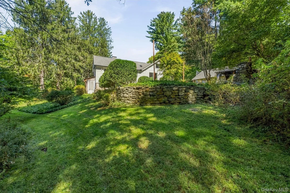 Photo of 136 Bundy Hill Road