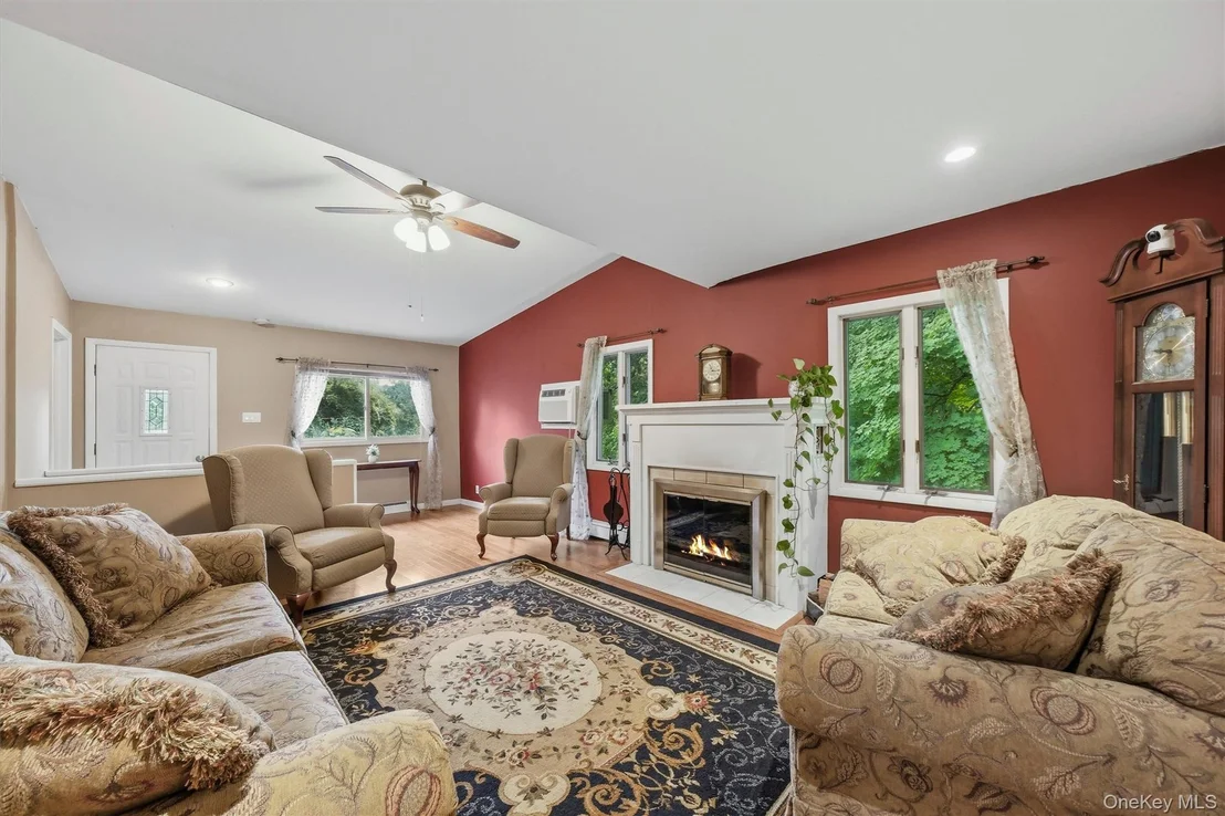 Photo of 256 Haviland Drive