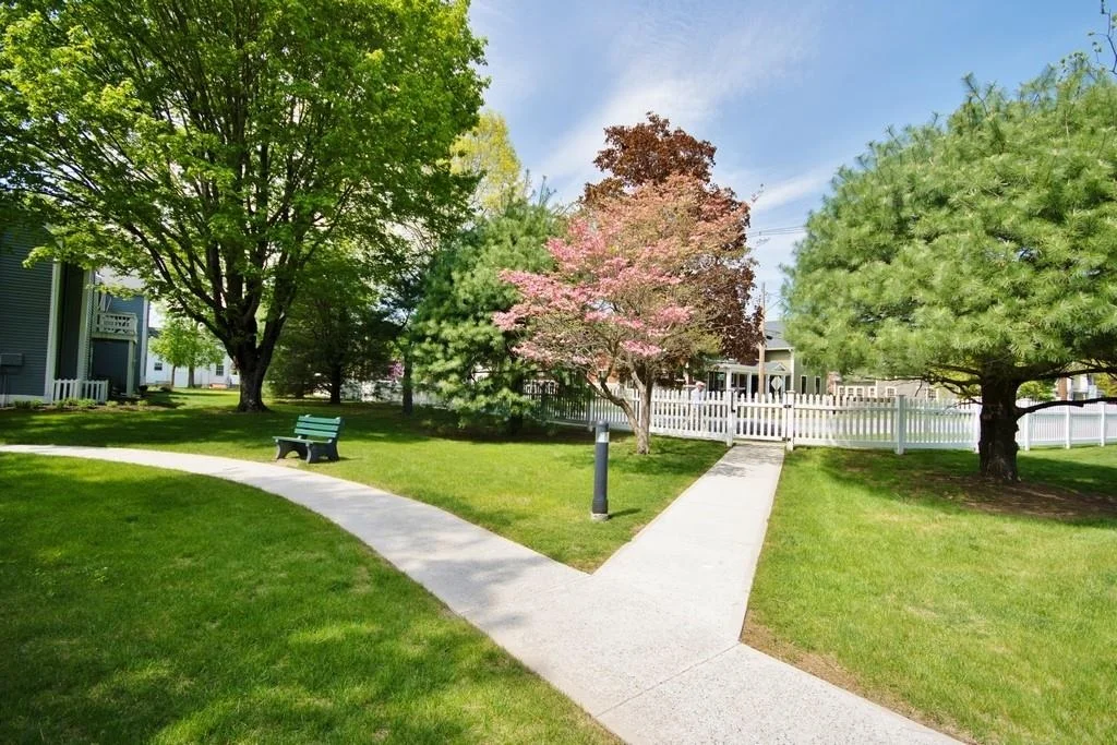 Photo of Unit B at 800 Commons Way
