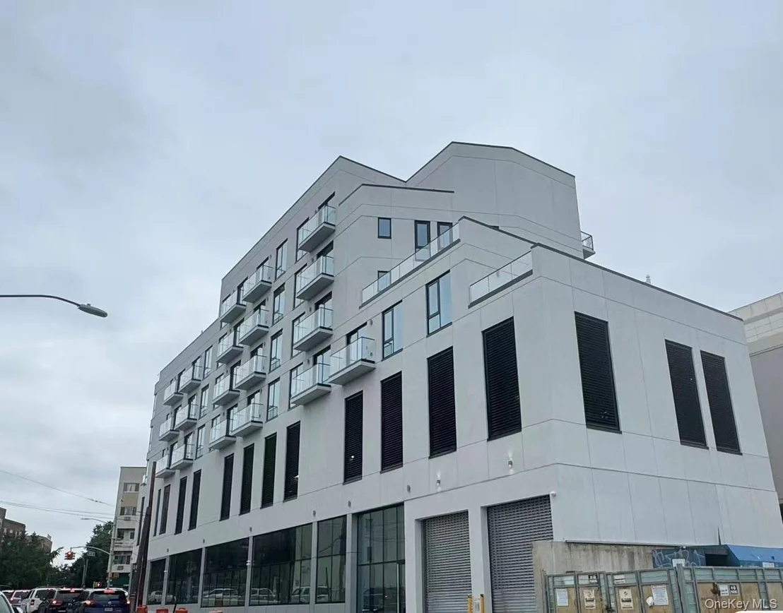 Photo of Unit 4A at 150-02 Northern Boulevard