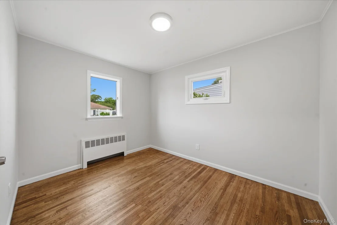Photo of 986 Cayuga Road