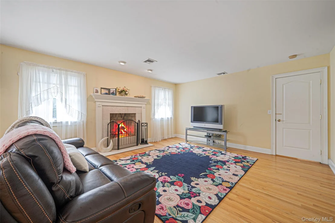 Photo of 2 Deepwells Lane
