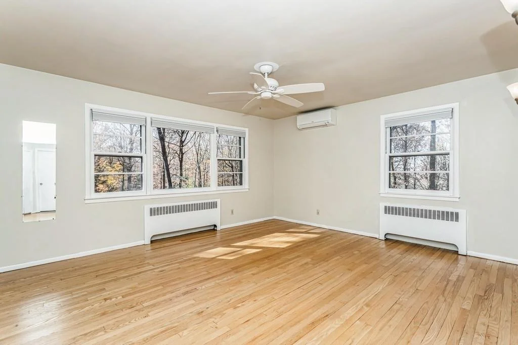 Photo of 595 Quaker Road