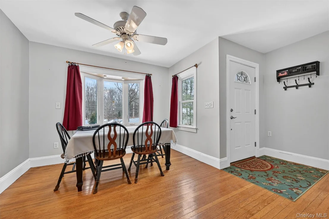 Photo of 51 Lakeside Road