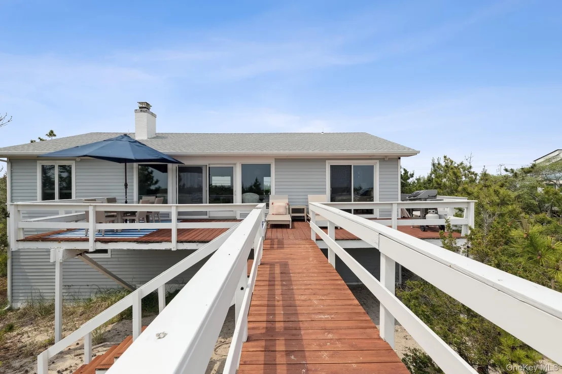 Photo of 355 Dune Rd