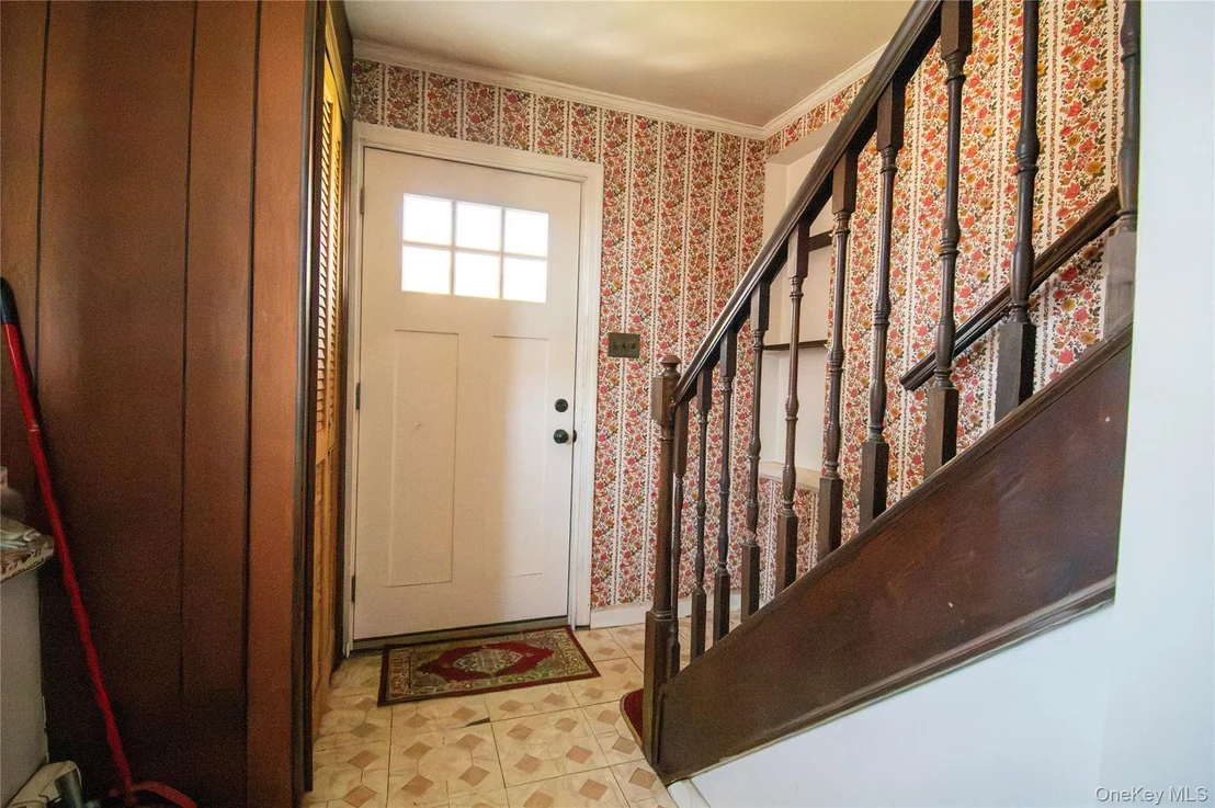 Photo of 2415 Gale Avenue