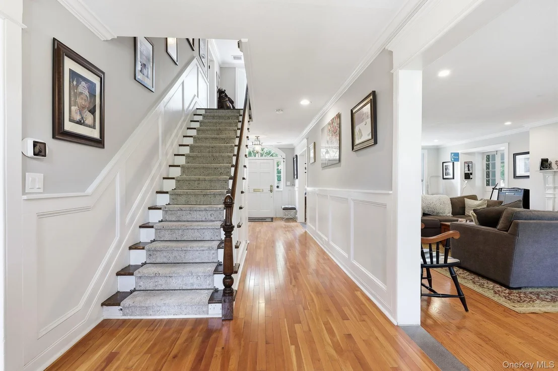 Photo of 51 Adriance Avenue