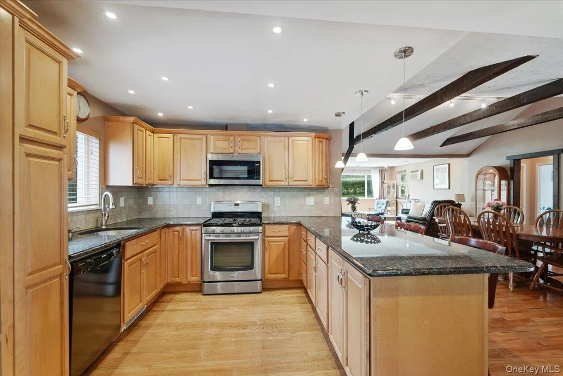 Photo of 333 Rockledge Road