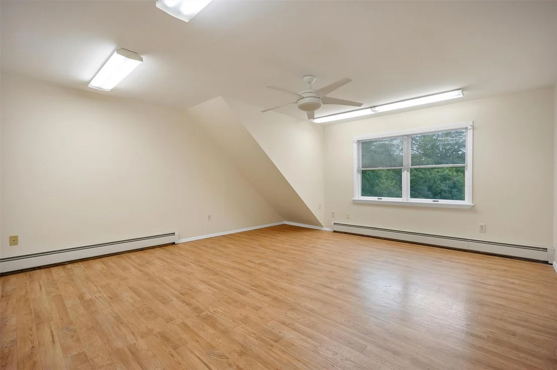 Photo of 7 Mailler Avenue
