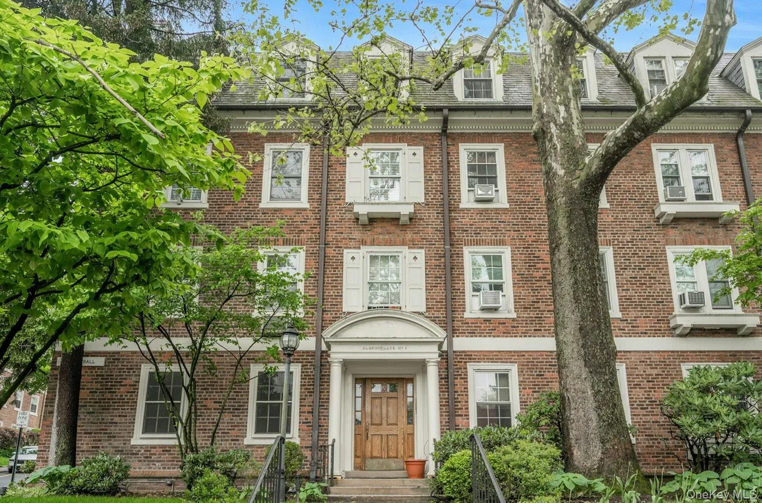 Photo of Unit 1A at 3 Alden Place