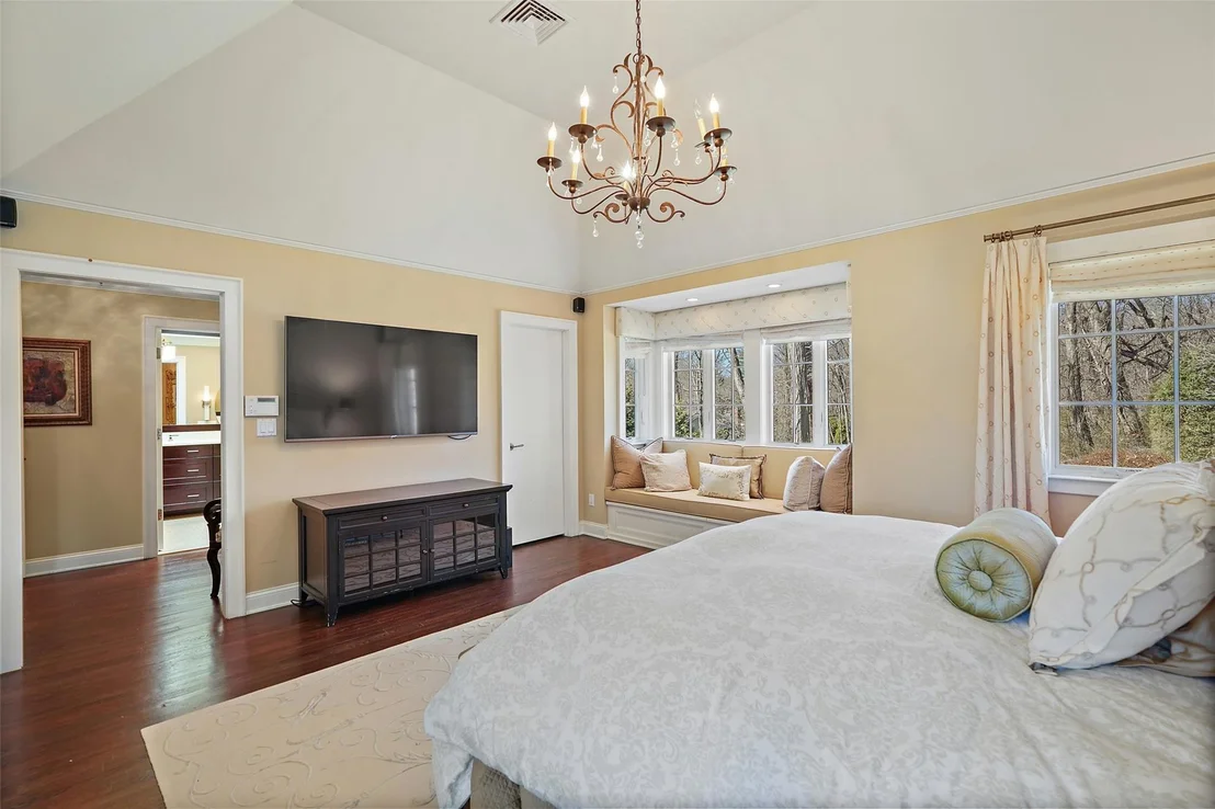 Photo of 33 Meadowlark Road
