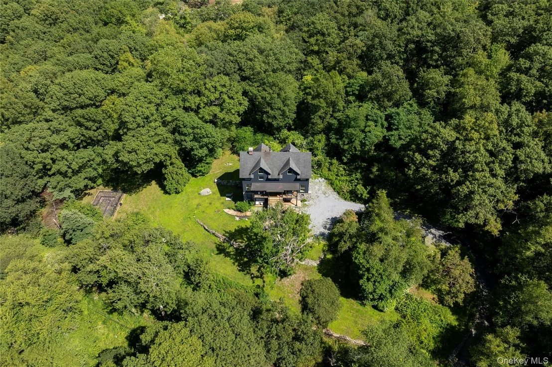 Photo of 21 Private Way