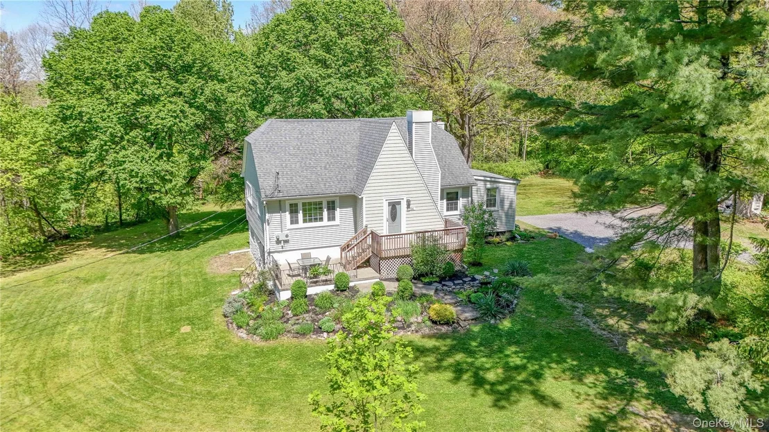 Photo of 94 Smithtown Road