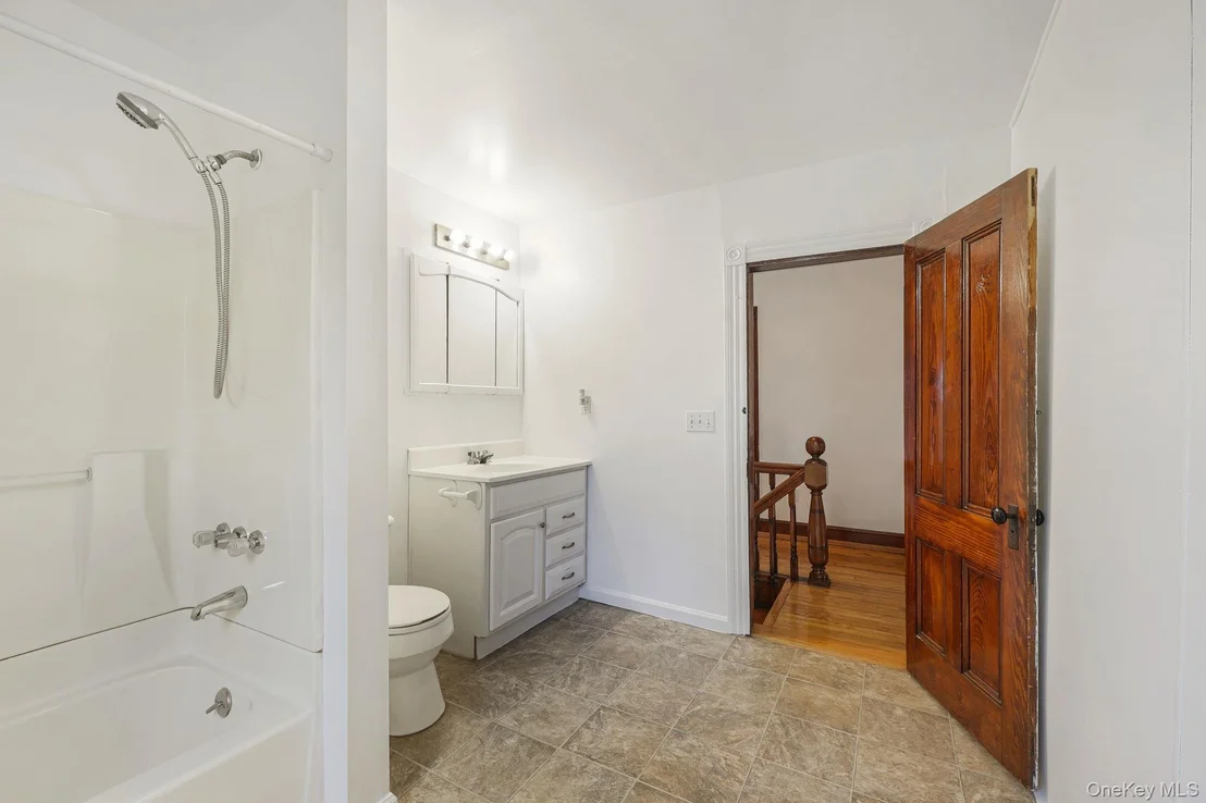 Photo of 708 Burlingham Road
