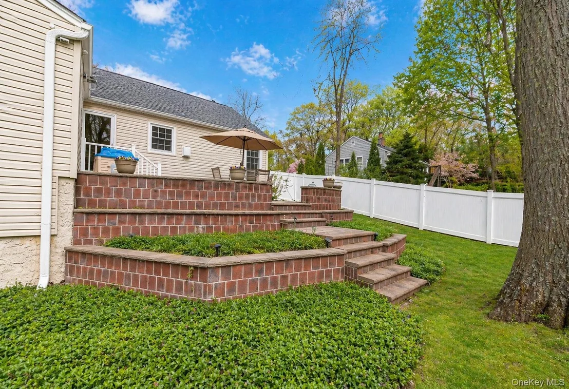 Photo of 6 Huyler Road