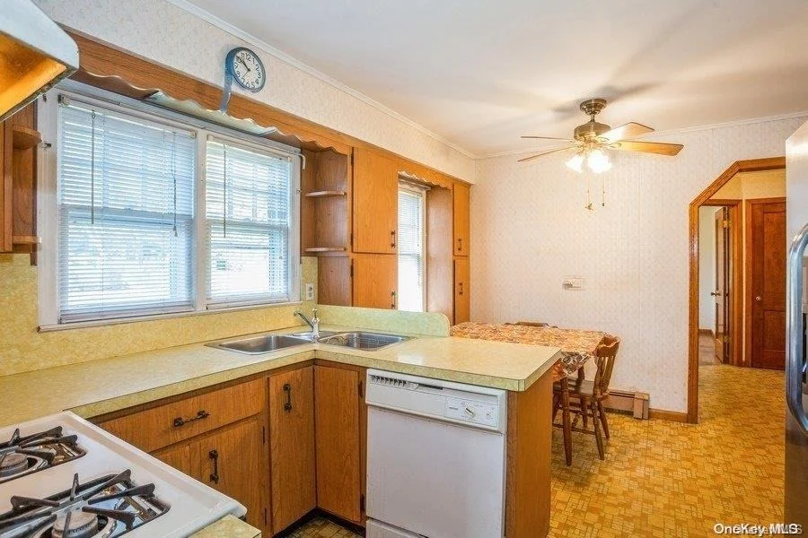 Photo of 97 Sunrise Avenue