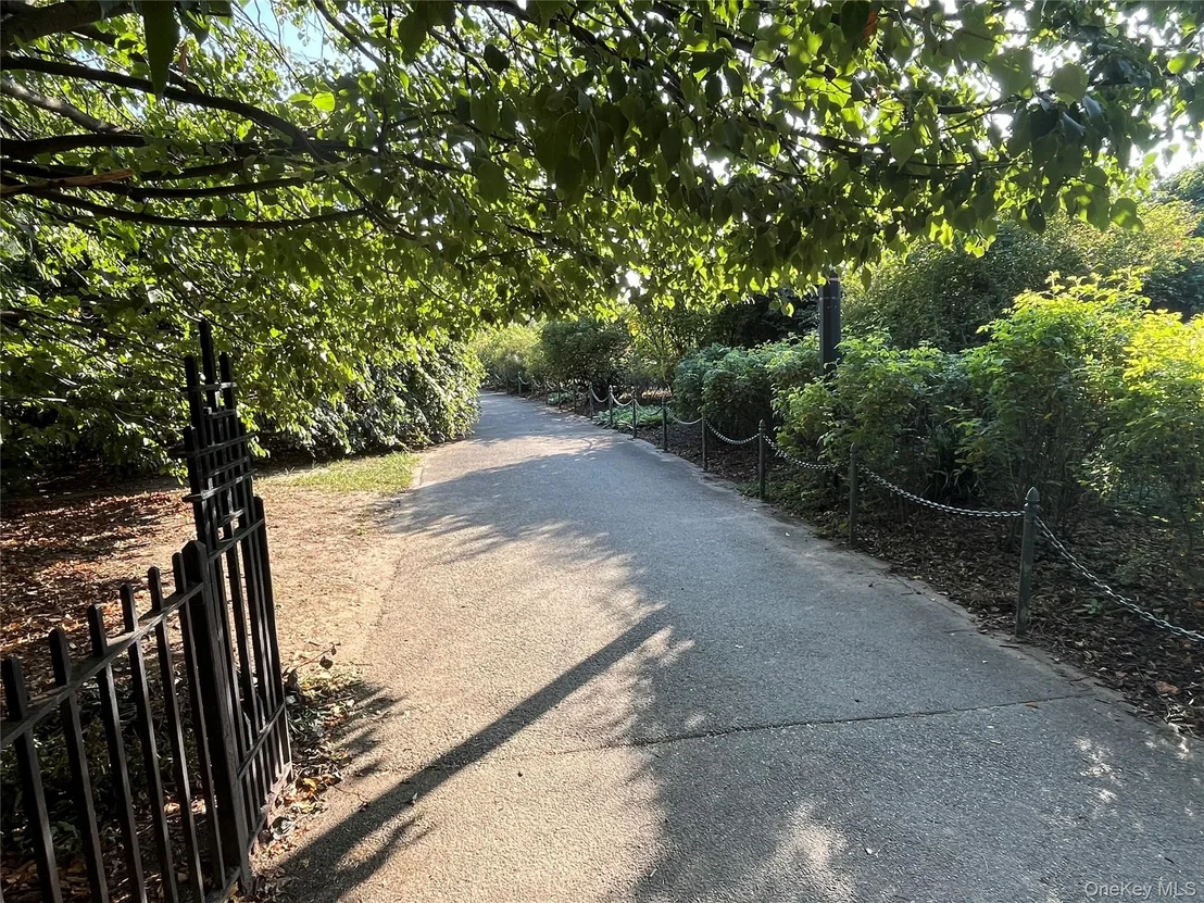 Photo of 7739 Shore Road