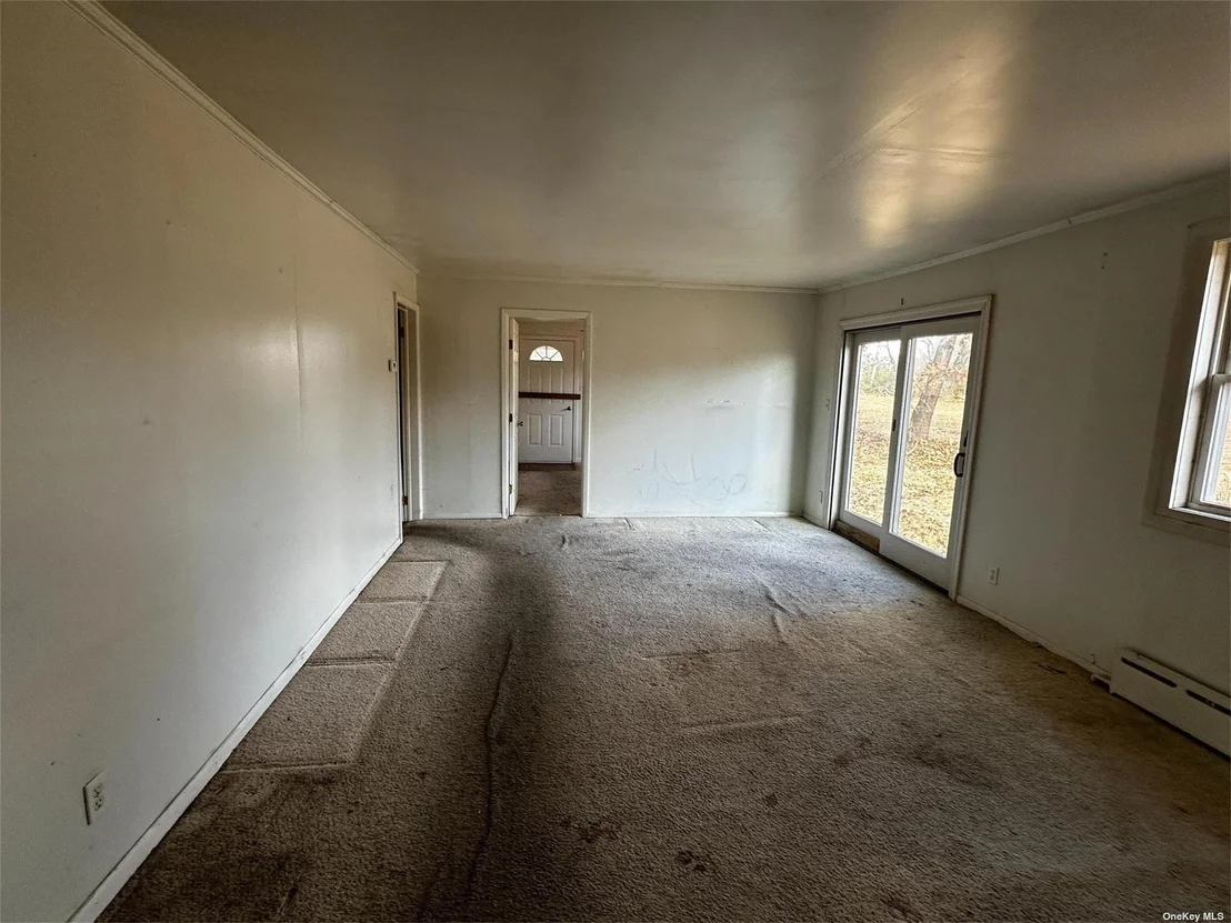Photo of 2468 River Road