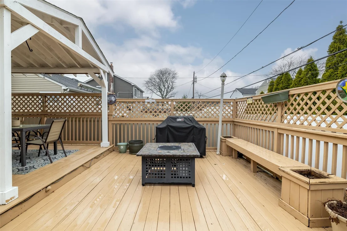 Photo of 196 Daniel Road N