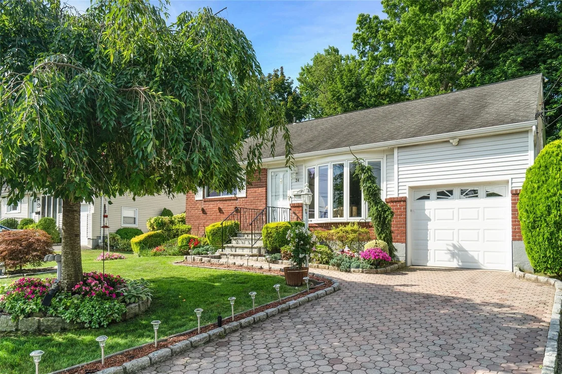 Photo of 24 Westwind Road