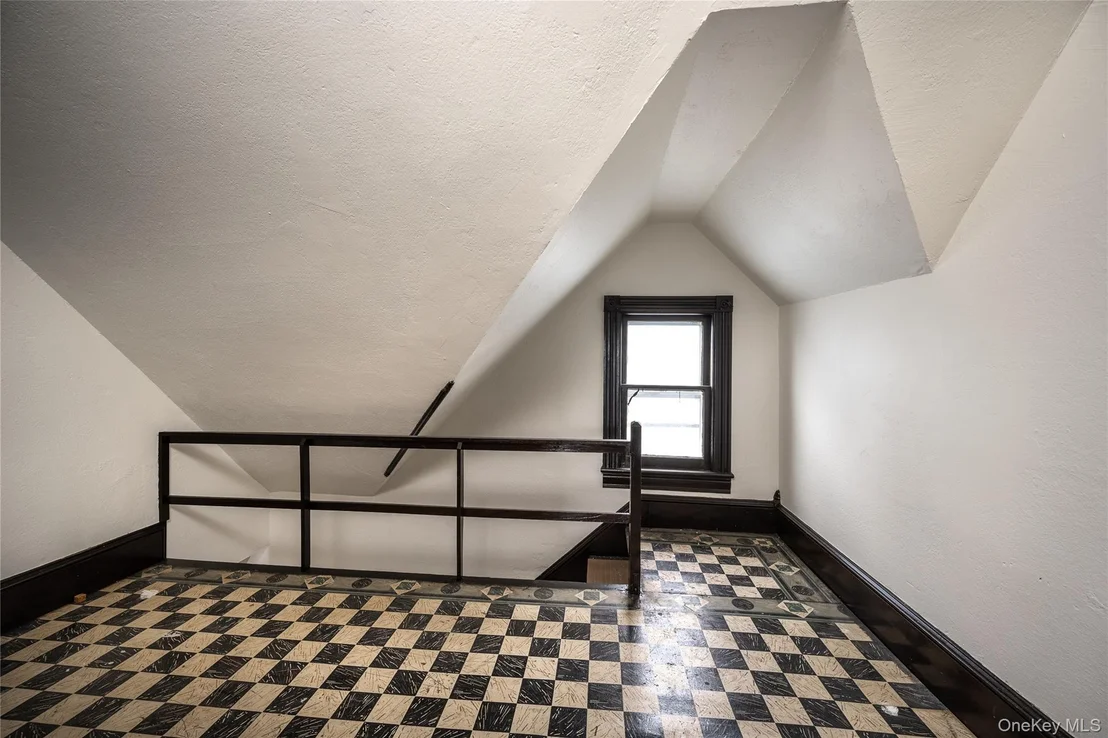 Photo of 39 Hamilton Avenue