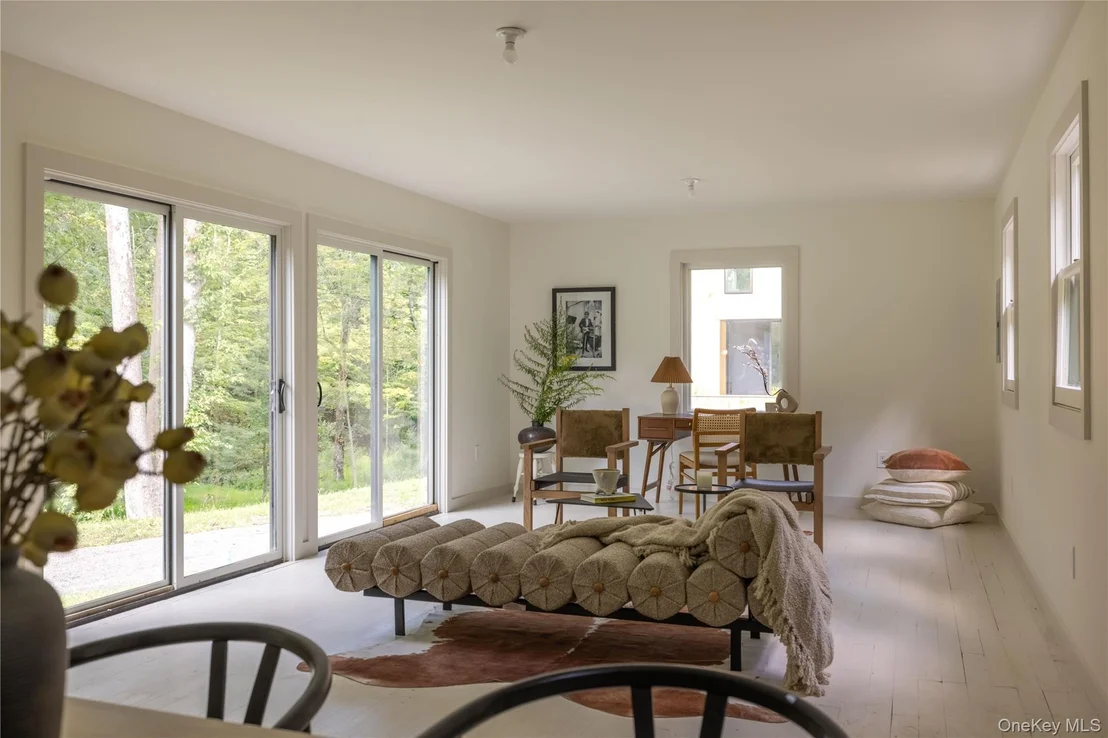Photo of 332 Mohonk Road