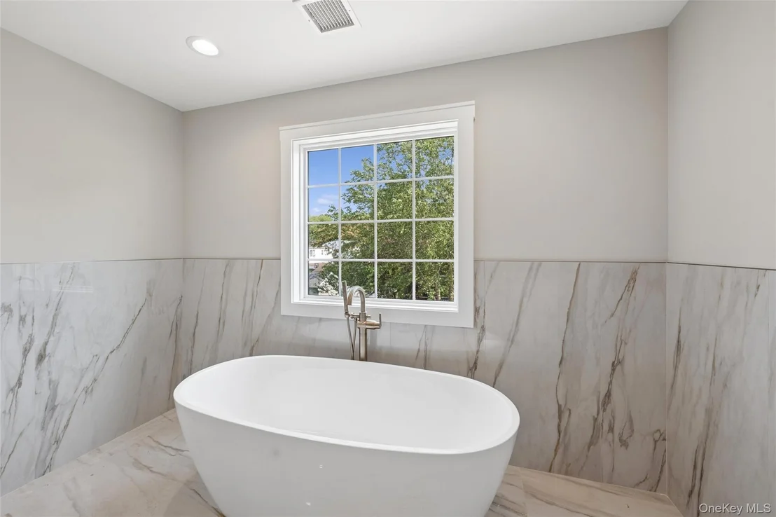 Photo of 1750 Henry Road