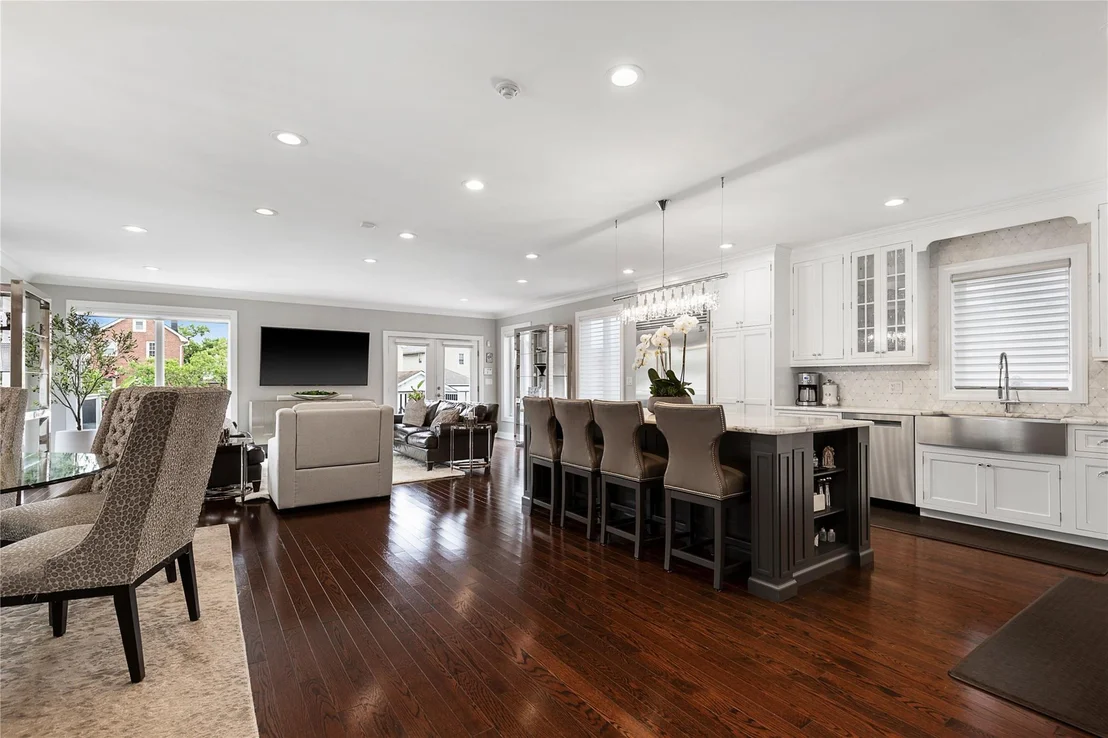Photo of 1466 Dwight Place