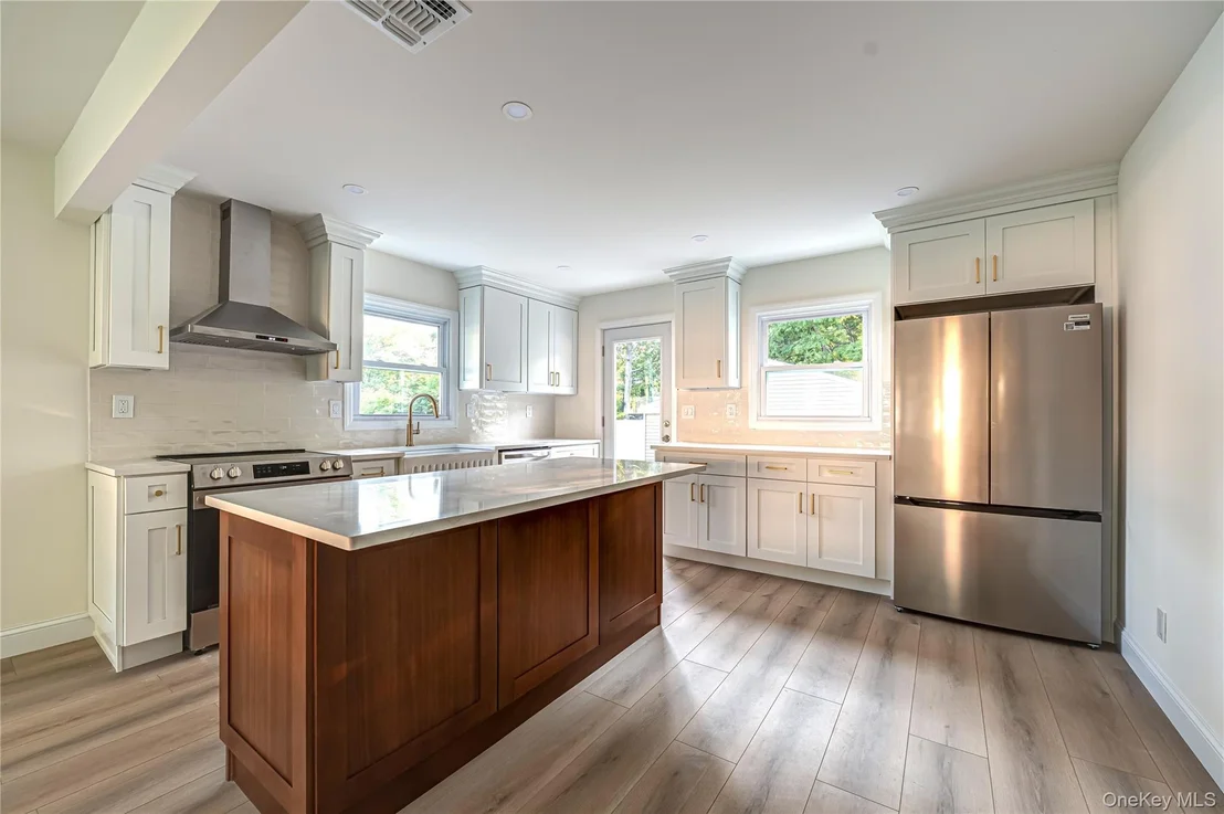 Photo of 52 Summit Drive