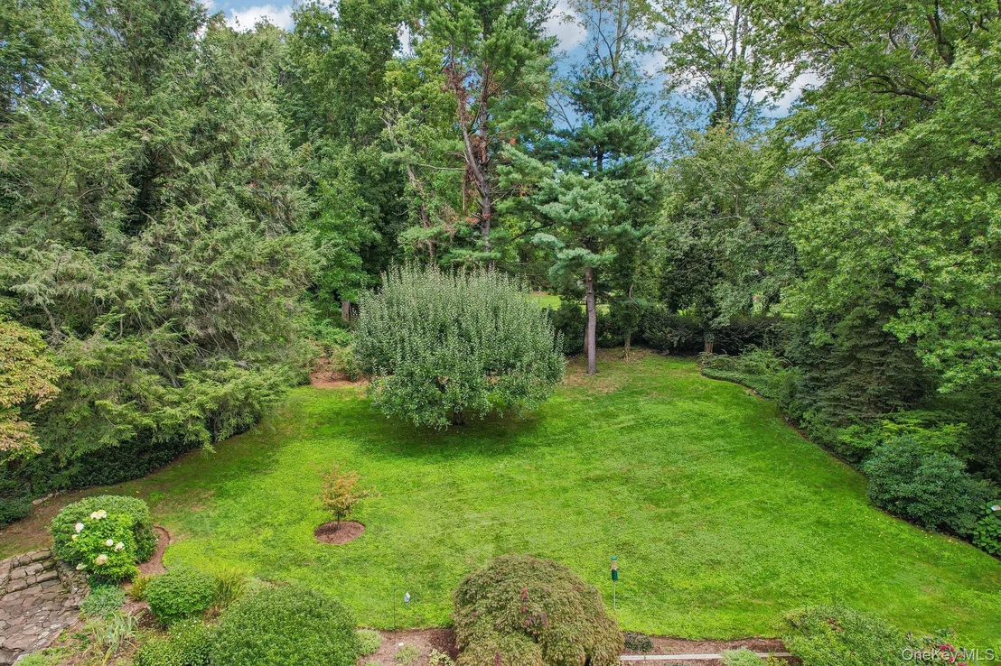 Photo of 16 Edgewood Drive