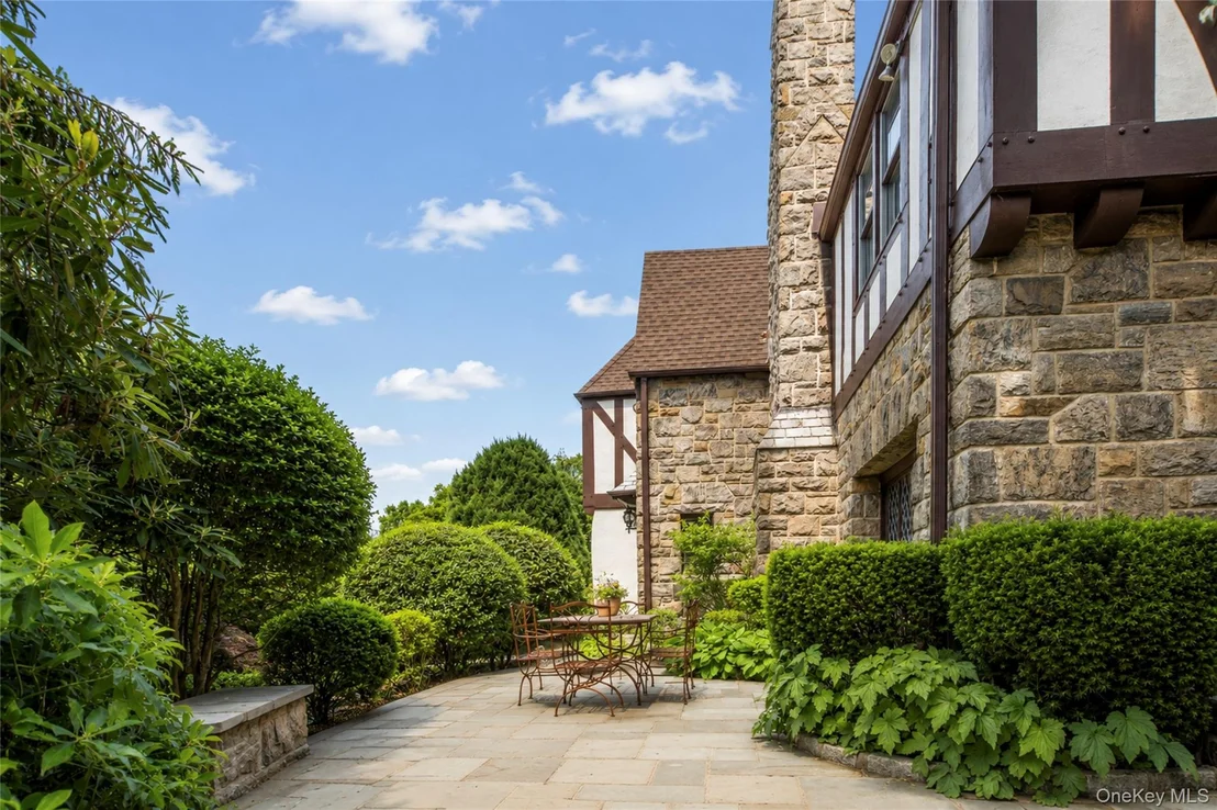 Photo of 18 Hemlock Road