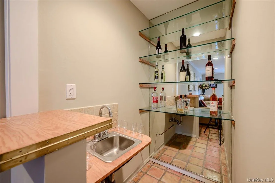 Photo of 2119 Oliver Way