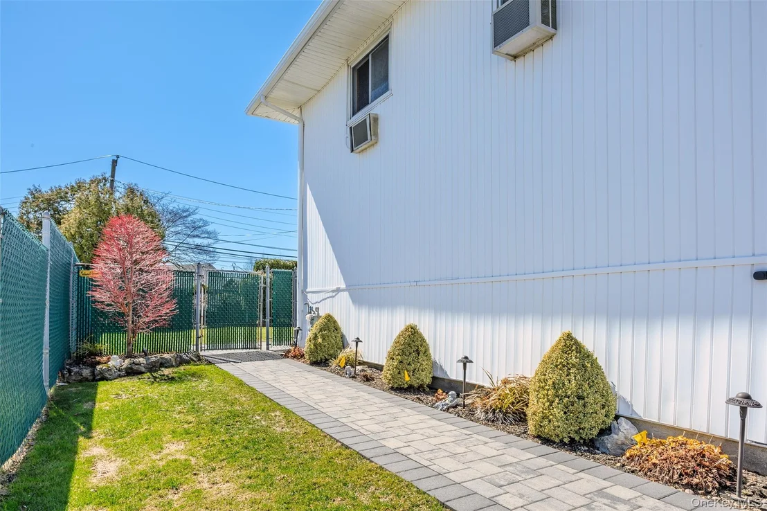 Photo of 37 Evergreen Avenue