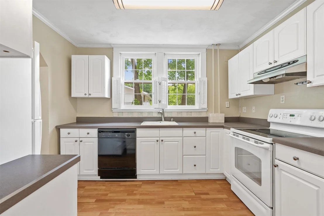 Photo of 33 Center Avenue