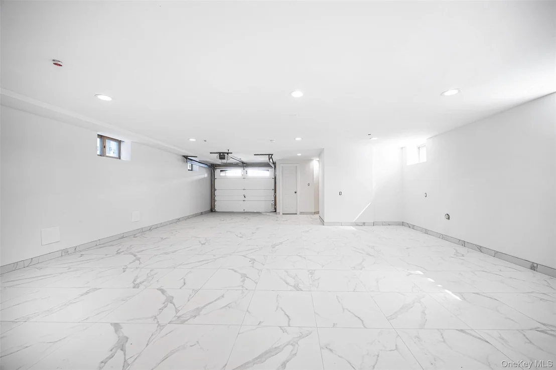 Photo of 10-42 Utopia Parkway