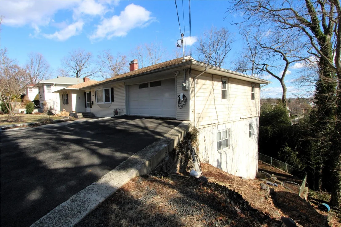 Photo of 134 Cliffside Drive